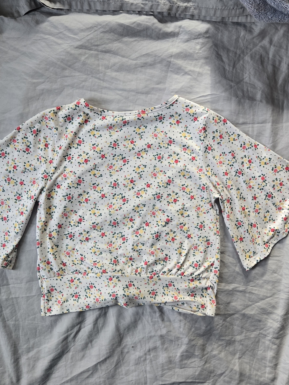 Feminine Floral Tie-Front Crop Top Floral Polka Dot Flare Sleeve Boho Fairy SM - Picture 5 of 8